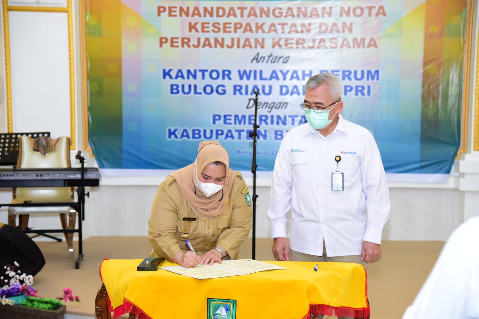 Pemkab Bengkalis Laksanakan Penandatangan MoU dengan BULOG Riau